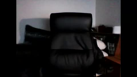 shyboyhugecum2020 online show from 12.30.24