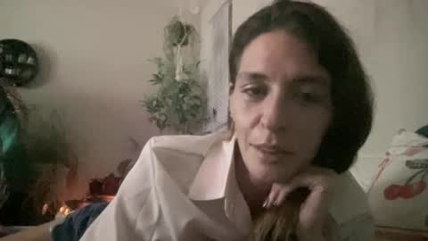 Snapshot of shydevil11 chatting on 09.14.25 Trex online show from 09.14.25