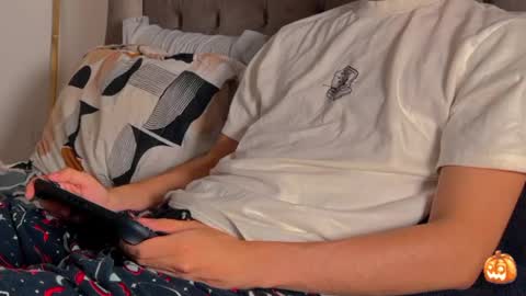 Snapshot of shydude666 chatting on 11.25.25 shydude666 online show from 11.25.25