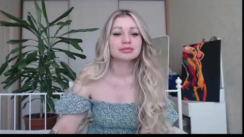 Snapshot of shyevaa chatting on 05.14.26 Eva online show from 05.14.26
