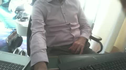 Snapshot of shyfrenchcock chatting on 11.10.25 shyfrenchcock online show from 11.10.25