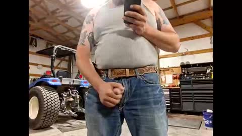 shyguycurious5 online show from 10.17.25