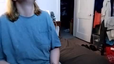 Snapshot of shylee538825 chatting on 10.12.25 shylee538825 online show from 10.12.25