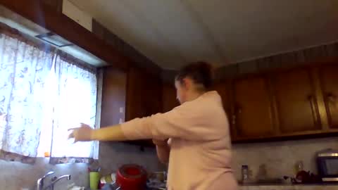 Snapshot of shylee538825 chatting on 11.30.25 shylee538825 online show from 11.30.25