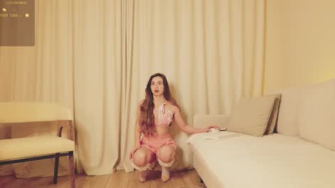 Snapshot of shypeachmaru chatting on 01.09.26 Mary online show from 01.09.26