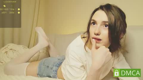 Snapshot of shypeachmaru chatting on 03.28.26 Mary online show from 03.28.26