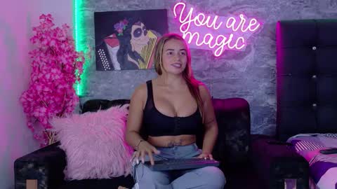 Snapshot of siamarlin chatting on 11.04.25 siamarlin online show from 11.04.25