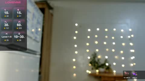 Snapshot of siberian_girl_ chatting on 11.28.25 Eva online show from 11.28.25