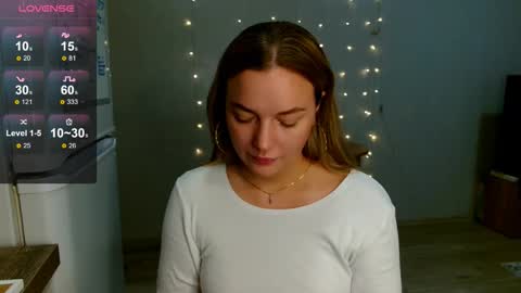 Snapshot of siberian_girl_ chatting on 12.05.25 Eva online show from 12.05.25