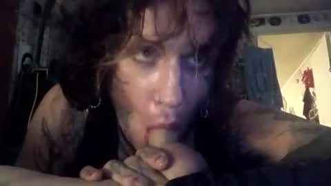 Snapshot of sickntwisted686 chatting on 07.20.26 HungGirl online show from 07.20.26
