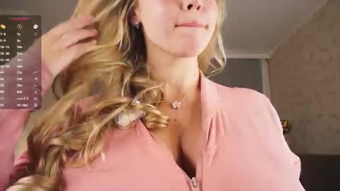 Snapshot of sidneyhodsdon chatting on 07.23.26 Elizabeth online show from 07.23.26
