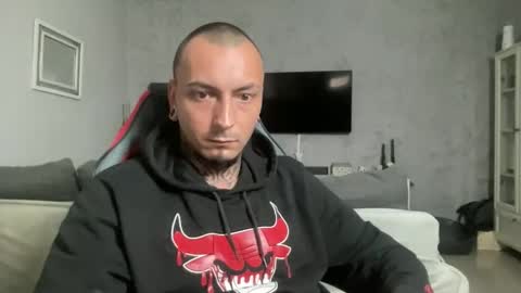 sidvicious23cm online show from 03.17.26