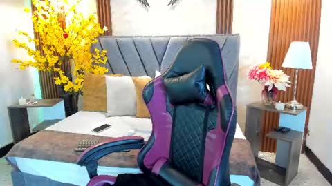 Sienna online show from 07.26.26