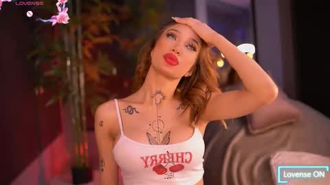 Snapshot of siennajayden chatting on 11.04.25 Sienna online show from 11.04.25