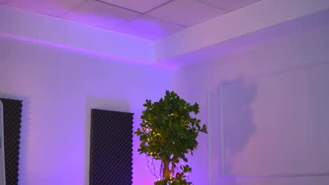 Snapshot of siennaruh chatting on 02.28.26 Sienna online show from 02.28.26