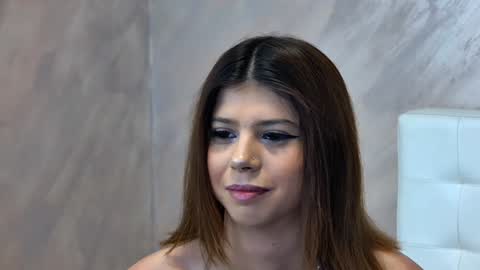 Snapshot of sierra_halle chatting on 01.23.25 SIERRA online show from 01.23.25