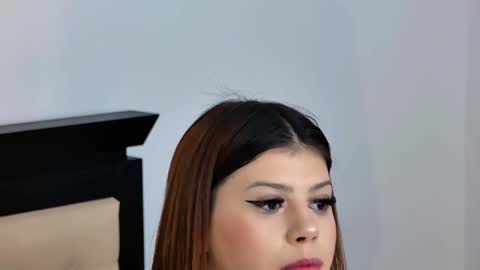Snapshot of sierra_halle chatting on 03.11.25 SIERRA online show from 03.11.25