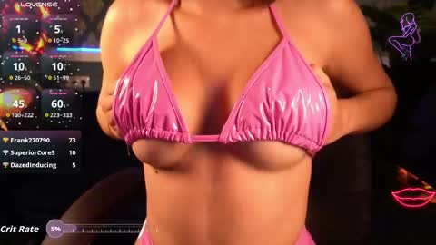 Snapshot of sierra_playa chatting on 09.09.25 Siera online show from 09.09.25