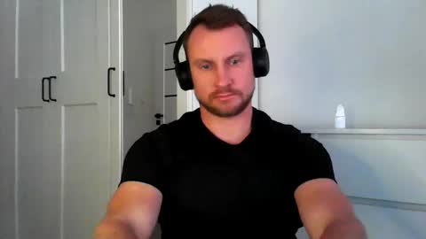 Snapshot of siggurd7one chatting on 09.17.25 Orlando online show from 09.17.25