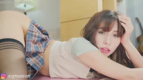 Snapshot of sigmasian chatting on 01.25.25 OF instagram sigmaasian twitter sigmasian online show from 01.25.25