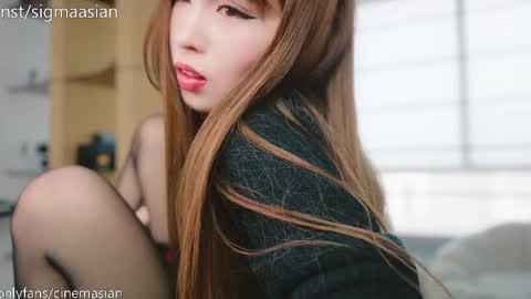 Snapshot of sigmasian chatting on 02.24.25 OF instagram sigmaasian twitter sigmasian online show from 02.24.25