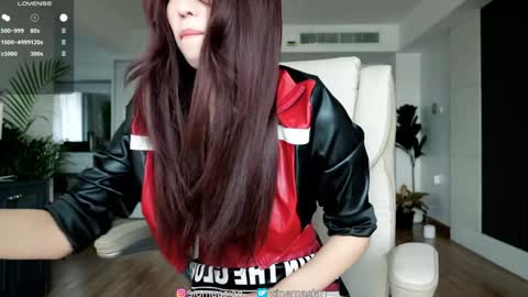 Snapshot of sigmasian chatting on 10.21.25 OF instagram sigmaasian twitter sigmasian online show from 10.21.25