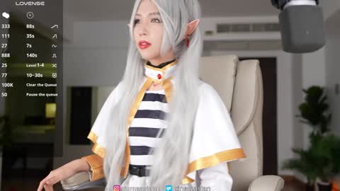 Snapshot of sigmasian chatting on 11.04.25 OF instagram sigmaasian twitter sigmasian online show from 11.04.25