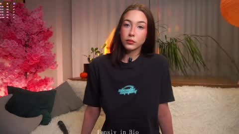 Eva  online show from 10.24.25