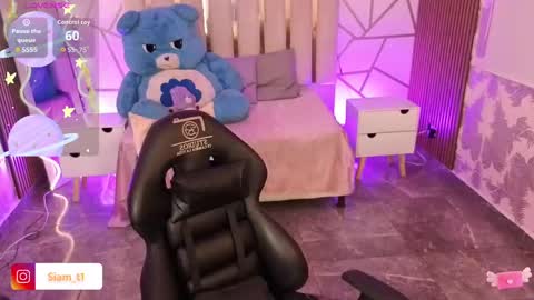 Siiam Tay online show from 09.28.25