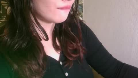 Snapshot of silentmuse_ chatting on 12.15.25 muse online show from 12.15.25