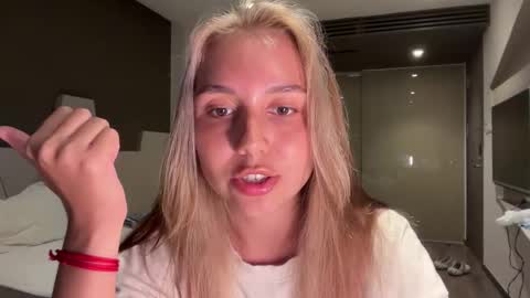 Snapshot of silicia_lu chatting on 02.14.26 You fav Miss Si online show from 02.14.26