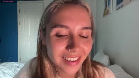 Snapshot of silicia_lu chatting on 03.13.26 You fav Miss Si online show from 03.13.26