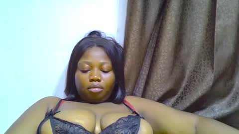 Snapshot of silky_caramel chatting on 09.11.25 Caramel online show from 09.11.25