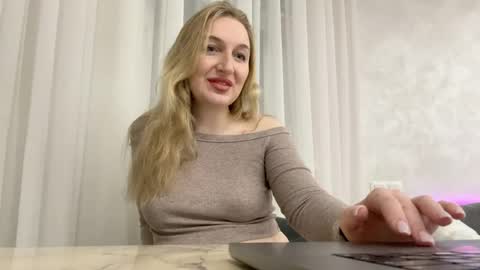 silkyvera online show from 04.11.26