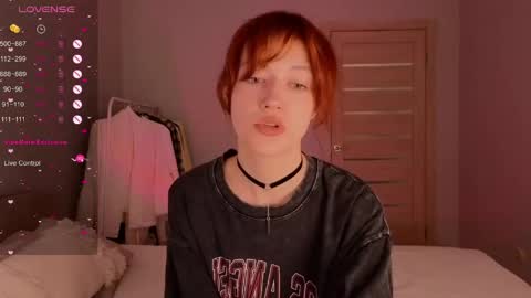 silly___woman online show from 05.10.26