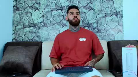 Snapshot of silvano_torrez chatting on 01.26.25 silavno online show from 01.26.25