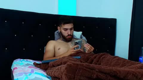 Snapshot of silvano_torrez chatting on 02.14.25 silavno online show from 02.14.25