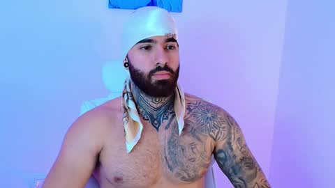 Snapshot of silvano_torrez chatting on 01.10.26 silavno online show from 01.10.26