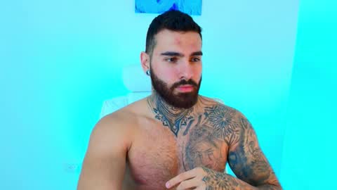 Snapshot of silvano_torrez chatting on 01.11.26 silavno online show from 01.11.26