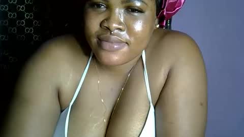 Snapshot of silver_baby06 chatting on 10.26.25 silver baby06 online show from 10.26.25