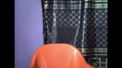 Snapshot of silver_baby06 chatting on 10.31.25 silver baby06 online show from 10.31.25