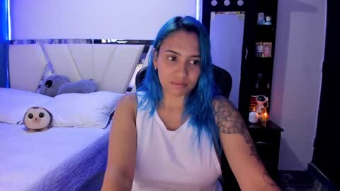   powder    online show from 01.30.25