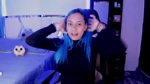   powder    online show from 02.08.25