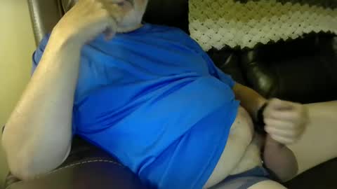 Snapshot of silverdaddy_1955 chatting on 09.24.25 Daddy Bear online show from 09.24.25