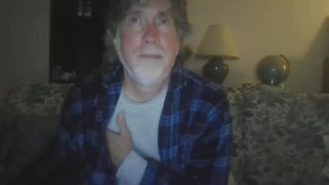 Snapshot of silverfunfox chatting on 05.21.26 silverfunfox online show from 05.21.26
