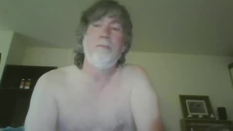 Snapshot of silverfunfox chatting on 06.18.26 silverfunfox online show from 06.18.26