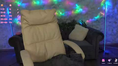 Snapshot of silverrmoon chatting on 01.20.25  Kristina Kris  online show from 01.20.25