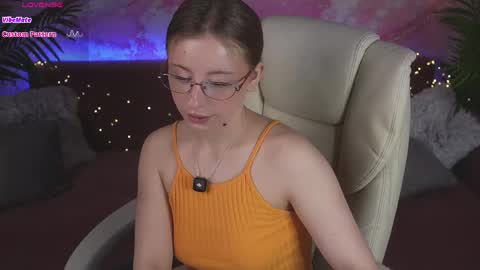 Snapshot of silverrmoon chatting on 03.30.26 Kristina Kris online show from 03.30.26