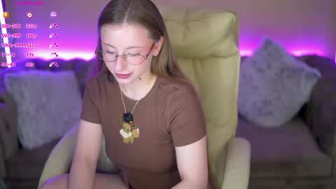 Snapshot of silverrmoon chatting on 04.24.26 Kristina Kris online show from 04.24.26