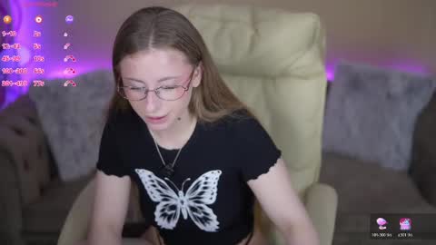 Snapshot of silverrmoon chatting on 05.18.26 Kristina Kris online show from 05.18.26